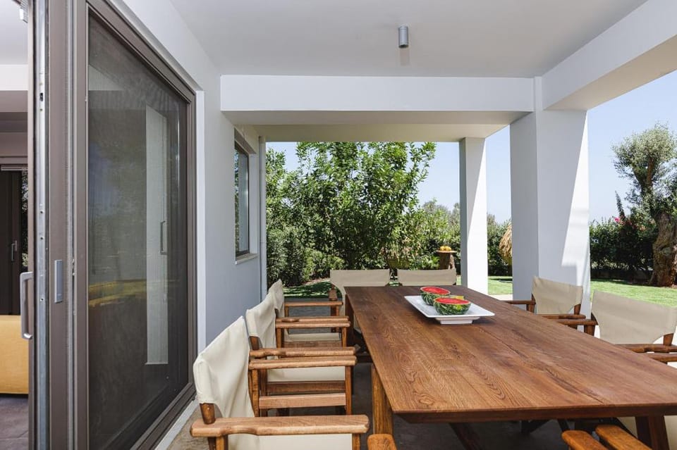 Villa Rizes Luxury in Maroulas Apartment in Crete Region