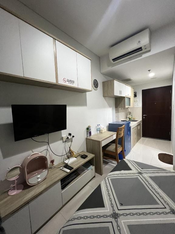 Apartement springwood studio with netflix by Bale Apartment in West Java
