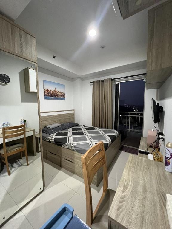 Apartement springwood studio with netflix by Bale Apartment in West Java