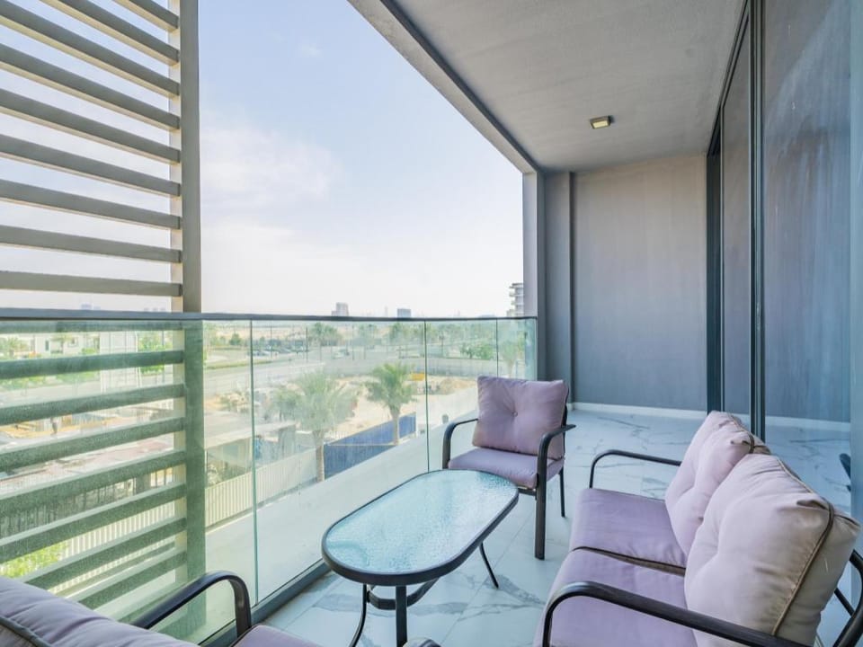 Charming Condo With Balcony Near Dubai Hills Park Apartment in Dubai