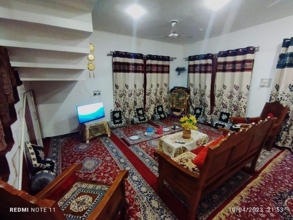 Water Vibe Homestay Srinagar Vacation rental in India
