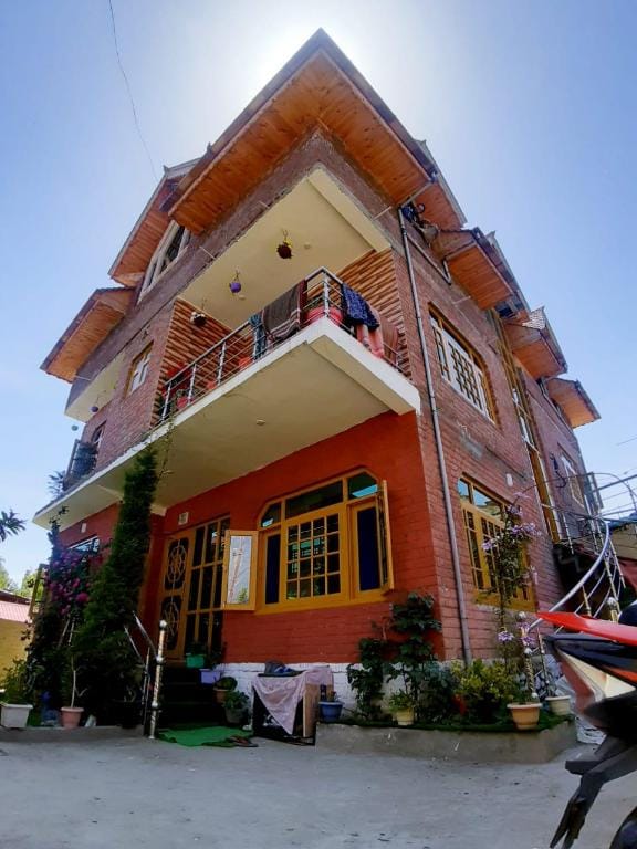 Water Vibe Homestay Srinagar Vacation rental in India