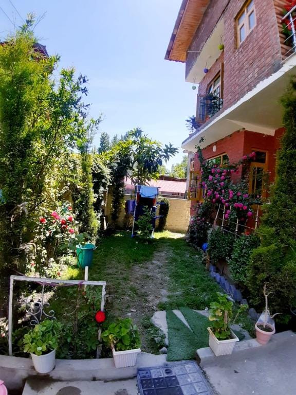 Water Vibe Homestay Srinagar Vacation rental in India