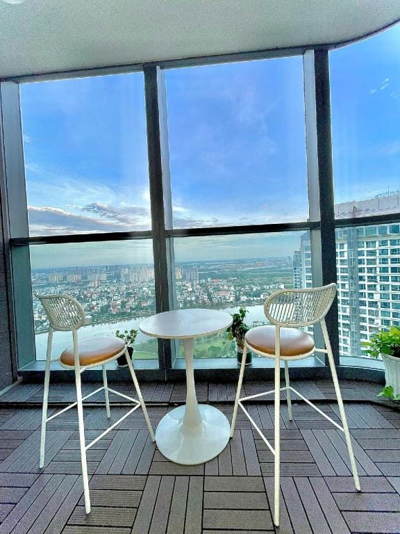 Căn hộ cao cấp 4 phòng ngủ ở Landmark 81 Apartment in Ho Chi Minh City