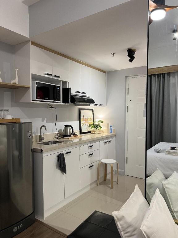 Roland’s Studio Apartment in Cebu City