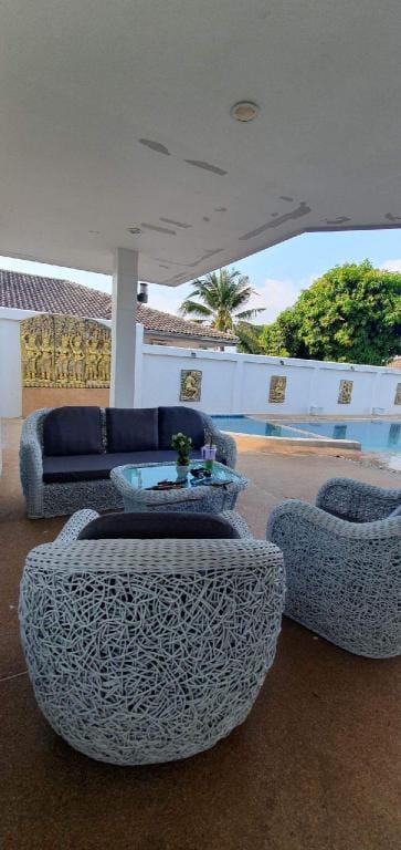 JJ House Pool Villa Vacation rental in Pattaya City