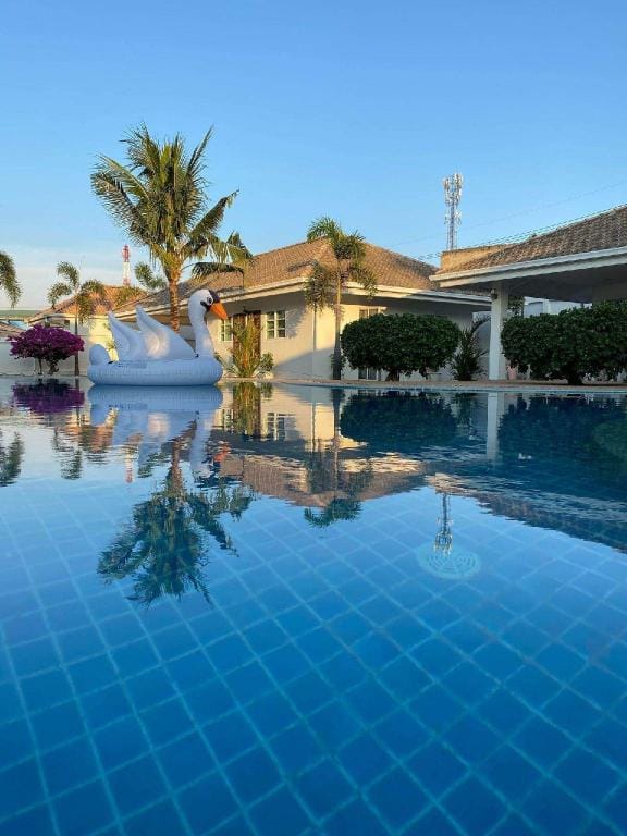 JJ House Pool Villa Vacation rental in Pattaya City