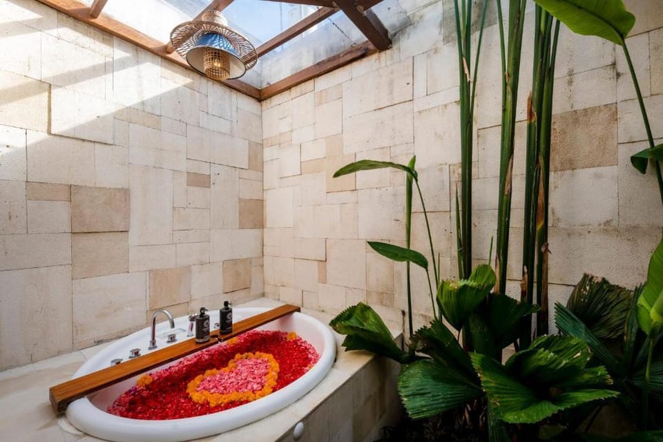 Entire Romantic Villa 2BR Family Suitable #P20 Villa in Ubud