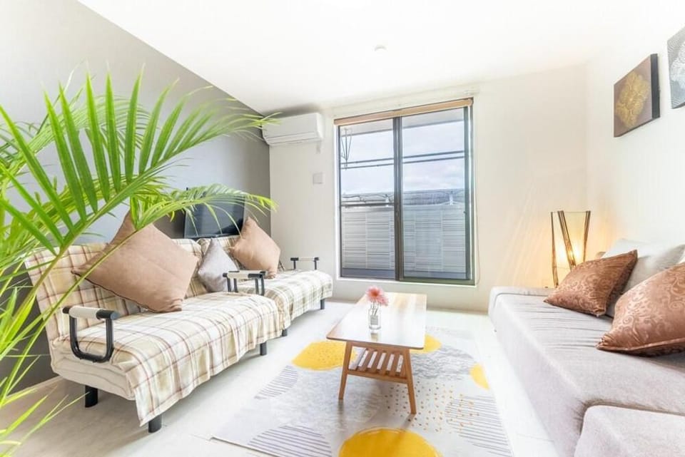 Dear Sea　レンタルシュノーケリングセット付き！卒業旅行に最適！6名宿泊可能のシアタールーム！ Apartment in Okinawa Prefecture