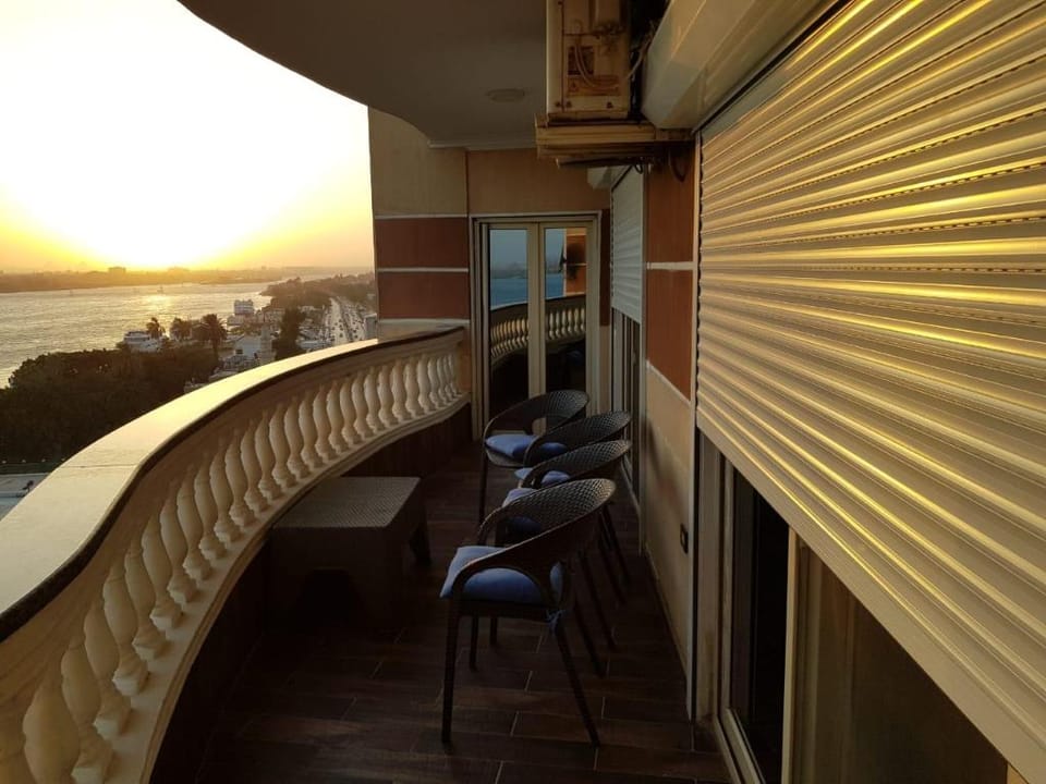 Luxury appartment overlookng nile , cairo , maadi  Apartment in Cairo Governorate