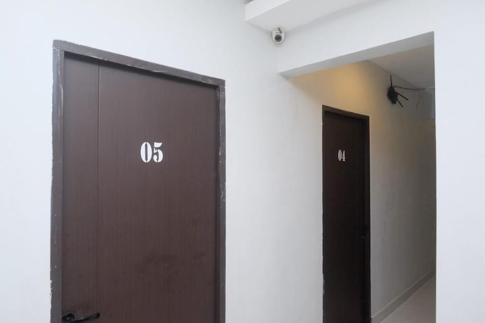 RedDoorz near Tentrem Mall Semarang Hotel in Indonesia