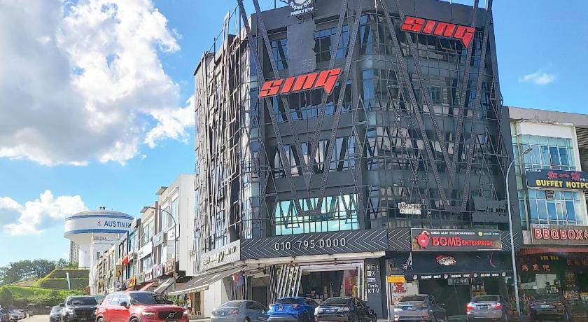 Walking Distance to Mt Austin - New Renovated Apartment in Johor Bahru