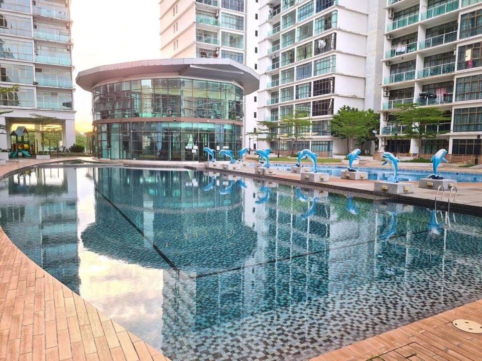 Studio 1BR high floor Netflix Palazio Mount Austin Apartment in Johor Bahru