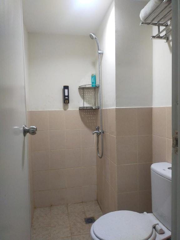 Airin Suite Podomoro Golf View Cimanngis Depok  Apartment in West Java