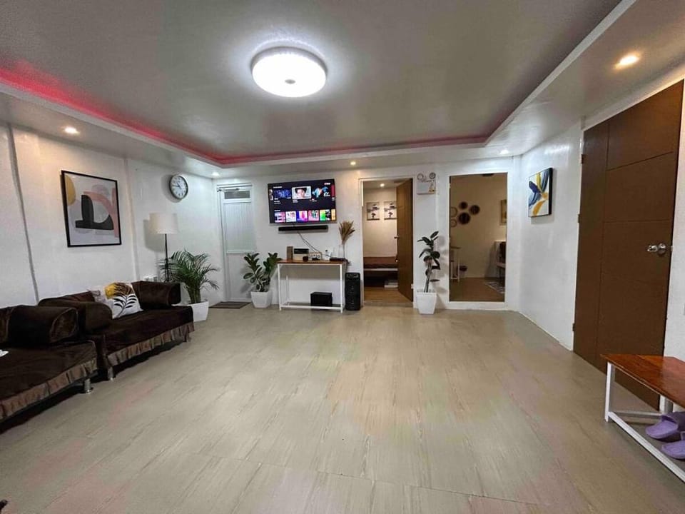 ACL Staycation with Swimming pool : Unit 1 Vacation rental in Region of Manila