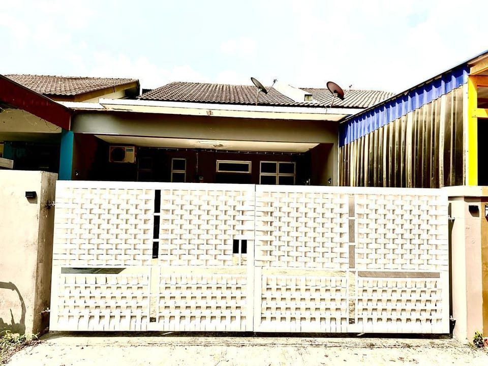 Proza Homestay Vacation rental in Johor