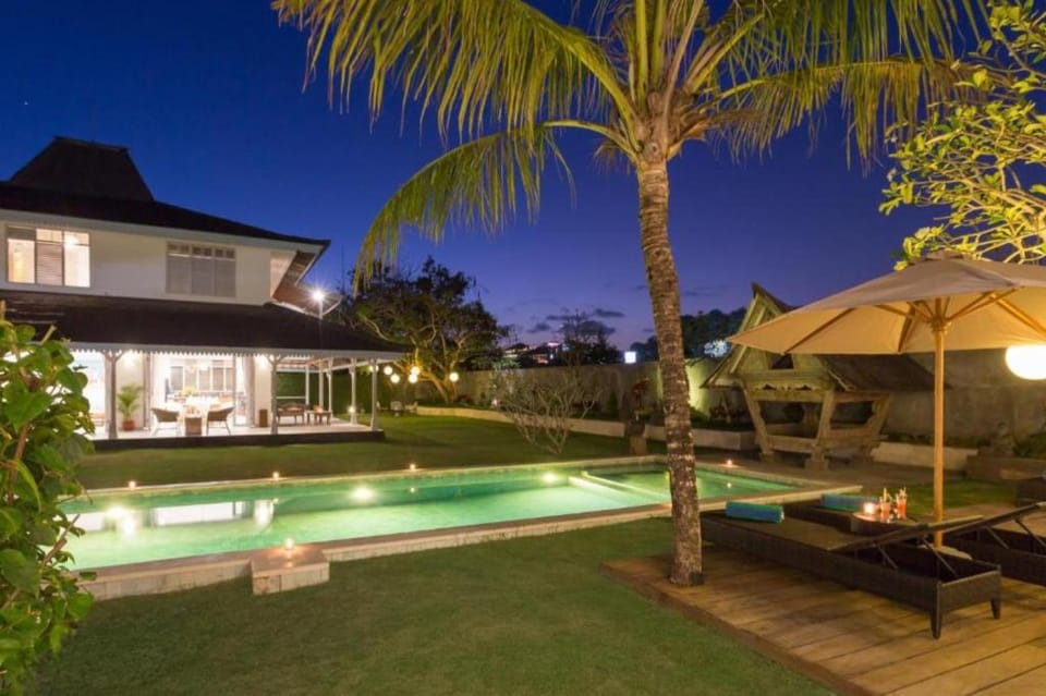 Romantic 4 BR Villa W/Private Pool #W19 Villa in North Kuta