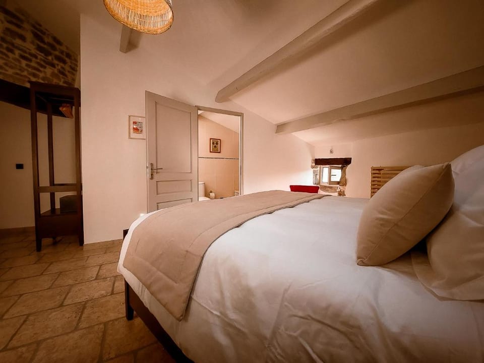 Les Lauriers Roses - Maison d'Hôtes Bed and Breakfast in Provence-Alpes-Côte d'Azur
