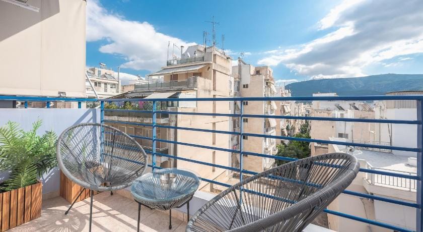Elegant Home with Balcony by Cloudkeys Apartment in Athens
