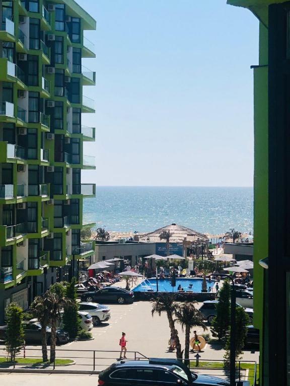 Chocolat - Pool & Spa Beach Resort in Alezzi Apartment in Constanța County