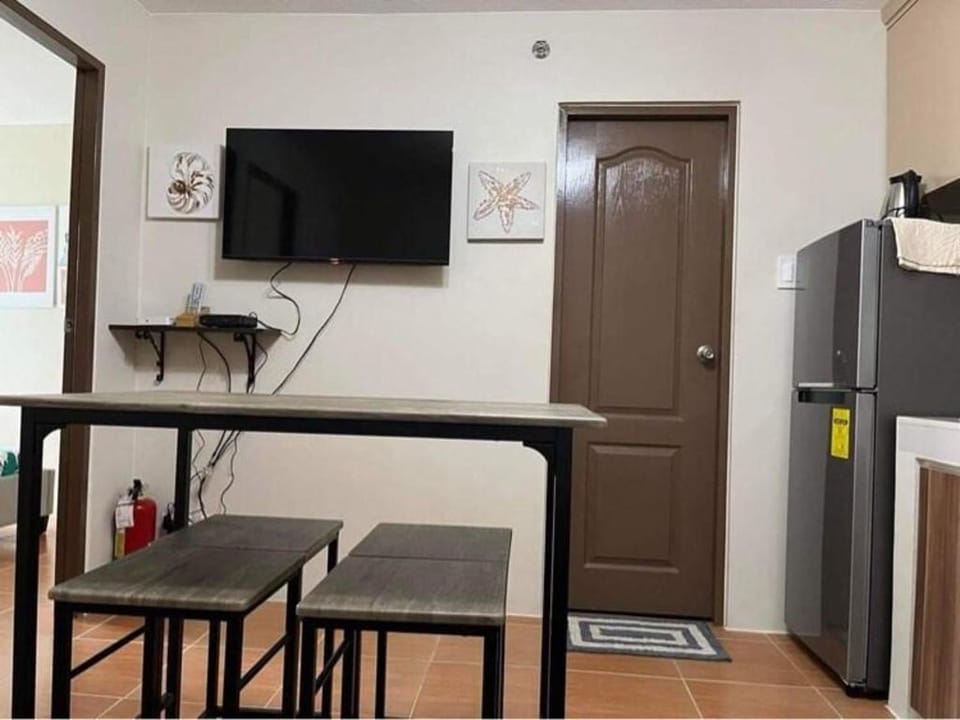 YPJs Lovely  2BR Condo at One Oasis CdeO w Cable Apartment in Cagayan de Oro