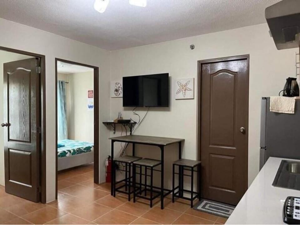 YPJs Lovely  2BR Condo at One Oasis CdeO w Cable Apartment in Cagayan de Oro