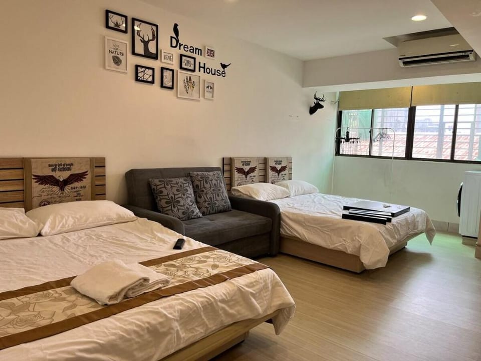 Taipei Ximen Home (MRT 6 minutes)~E Vacation rental in Taipei City