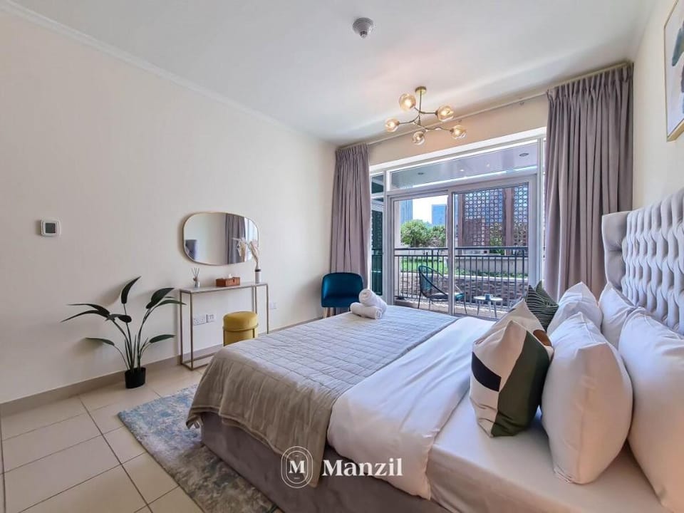 Spacious 1BR Home in Downtown with full Burj View Apartment in Dubai
