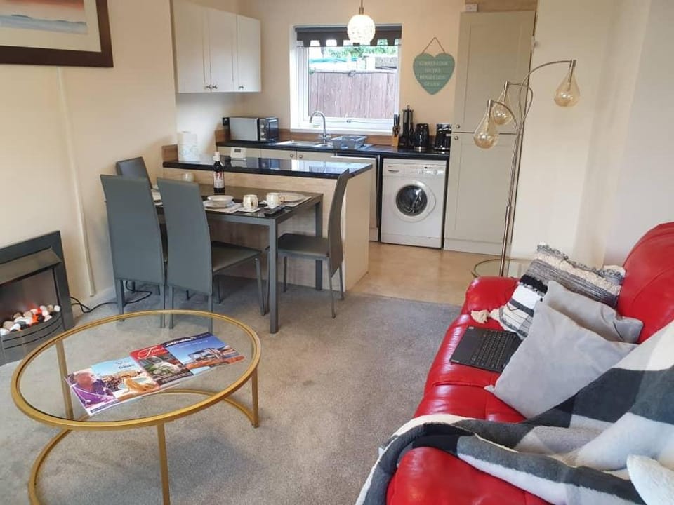 Five Star Serviced Homes- Wi-Fi, parking, office Vacation rental in Sunderland