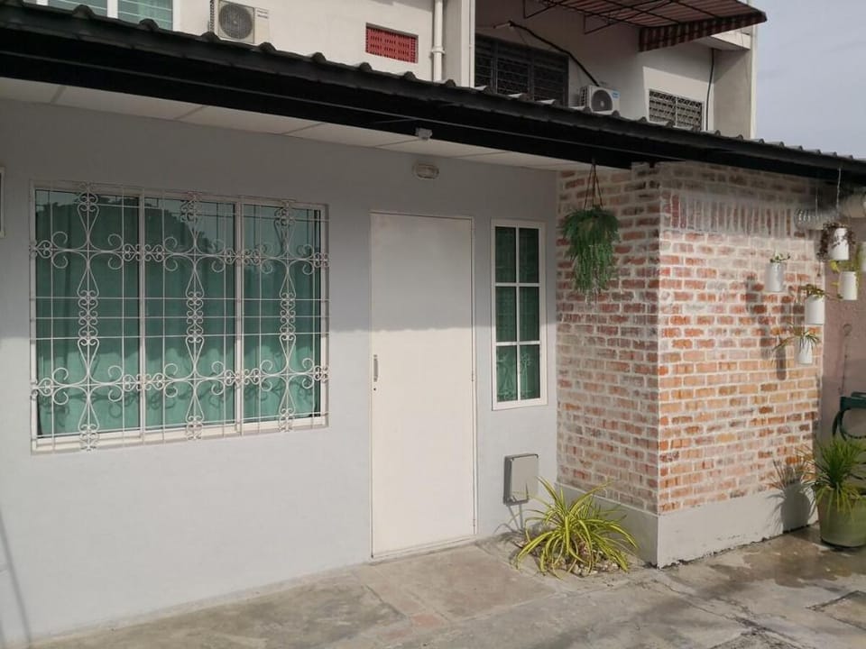 H&T Vintage Decor (6) Homestay Vacation rental in Ipoh