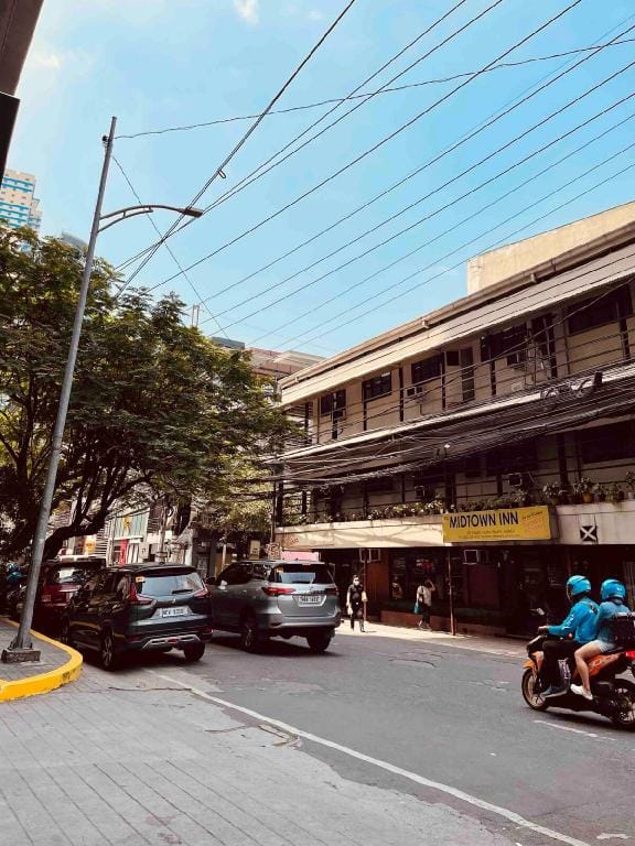 Rental Condo near UP-PGH, St Lukes and US Embassy Vacation rental in Manila City