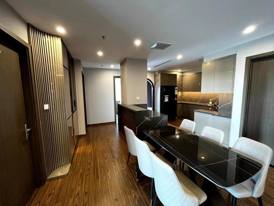 Four BRs Near Hanoi Museum AnstayJSC. Vacation rental in Laos