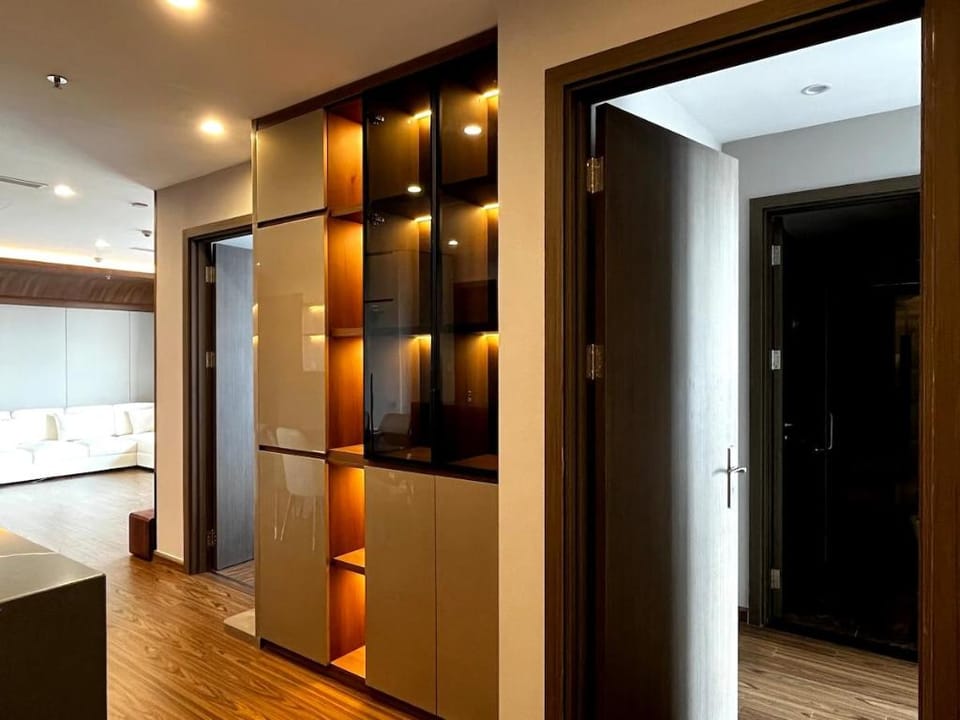 Four BRs Near Hanoi Museum AnstayJSC. Vacation rental in Laos