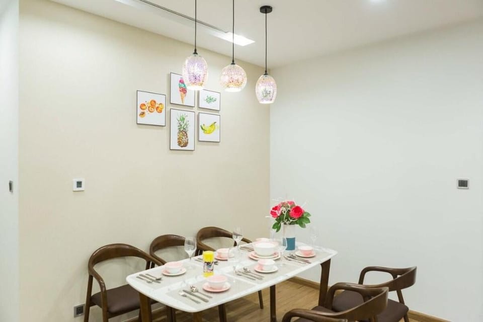 Three BRs Super Pretty Metropolis Kim Ma Apartment in Hanoi