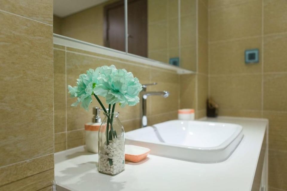 Three BRs Super Pretty Metropolis Kim Ma Apartment in Hanoi