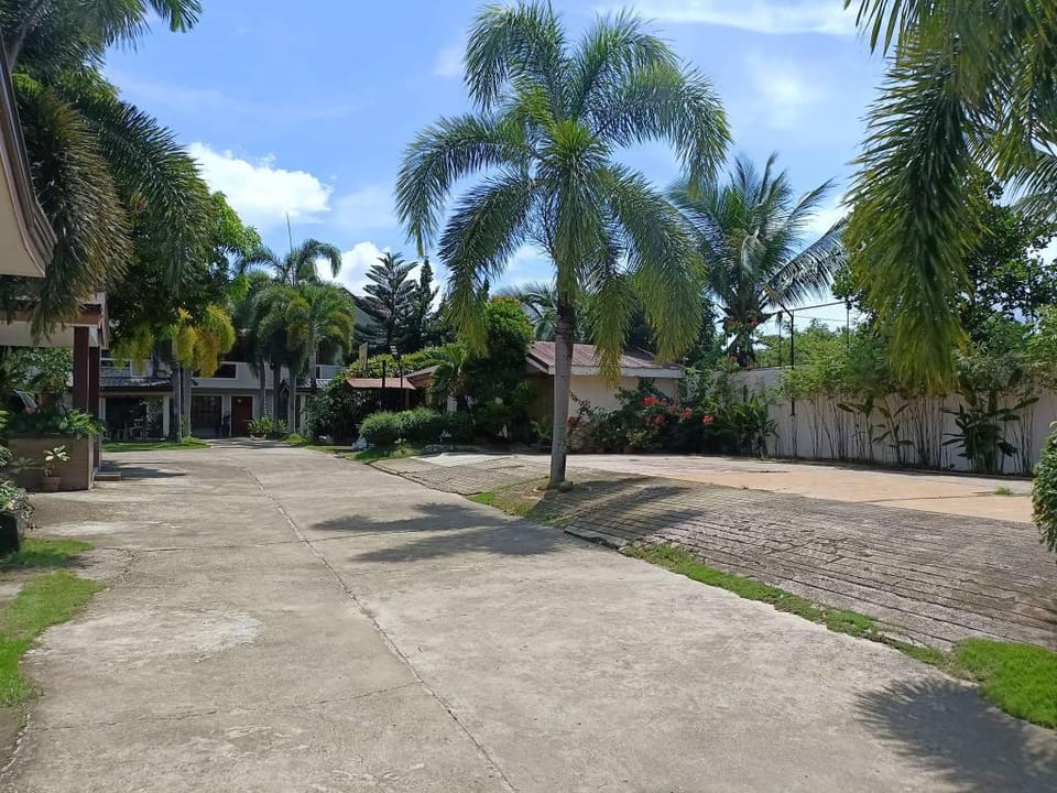 Baywalk Garden Pension House Hotel in Bicol