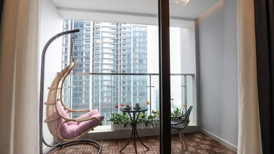 Happy 3 BRS 2 WC VinHomes Metropolis. Apartment in Hanoi
