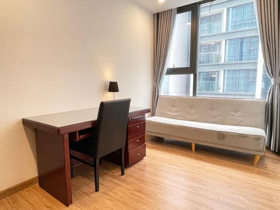 Four  Dluxe For Group Travel Vinhomes Metropolis Apartment in Hanoi