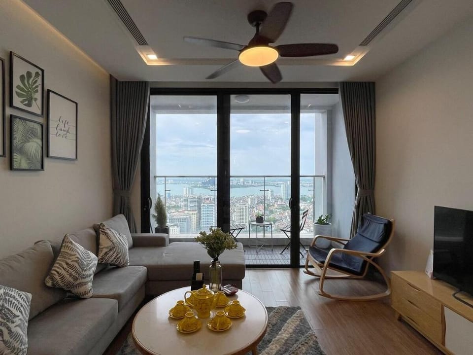 Four  Dluxe For Group Travel Vinhomes Metropolis Apartment in Hanoi