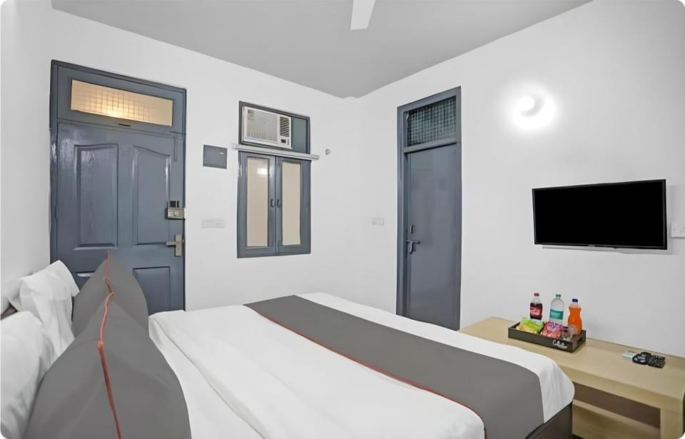 Hotel Triton Residency Hotel in New Delhi