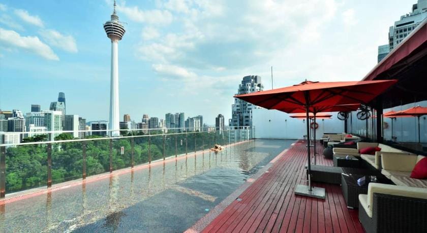 Red M101 by Oak Tree Apartment in Federal Territory of Kuala Lumpur
