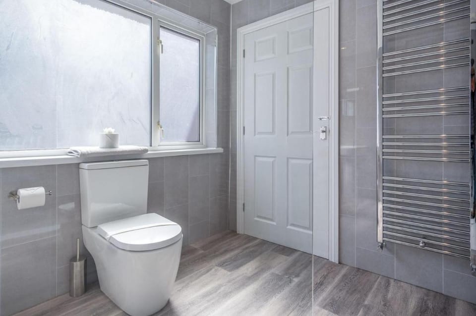Canol Y Bryn - 3 Bedroom Holiday Home - Tenby Vacation rental in Wales