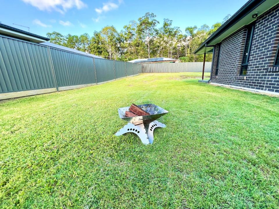 Beautiful 4 Bedroom Modern Home Vacation rental in Queensland