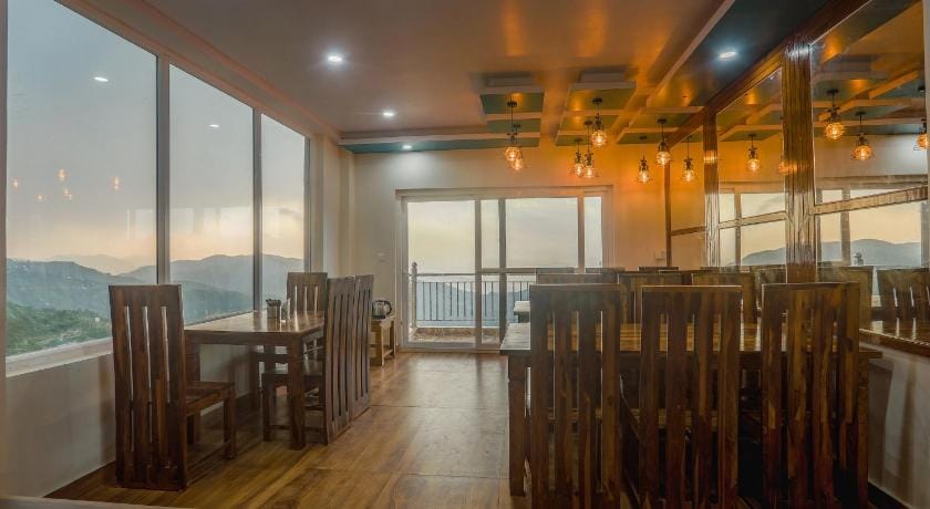 Mukteshwar Treat Resort Hotel in Uttarakhand