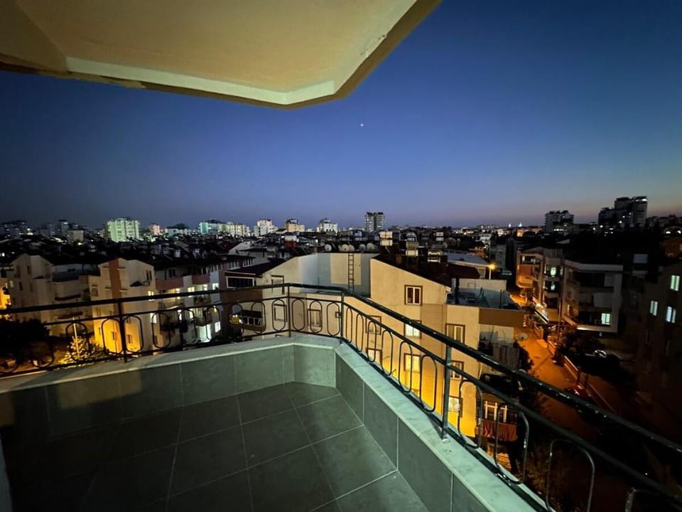 Konyaaltı beach close to 3+1 apartment Apartment in Antalya