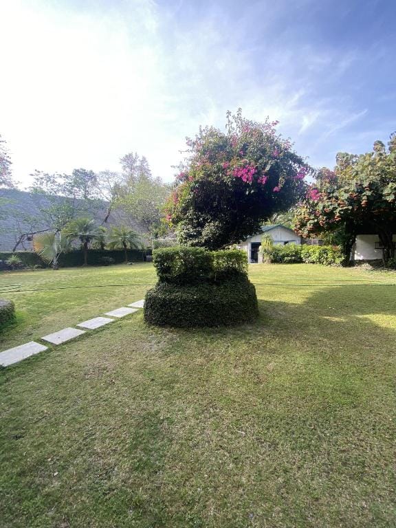 Guesthouse one of the earliest house in town Vacation rental in Uttarakhand