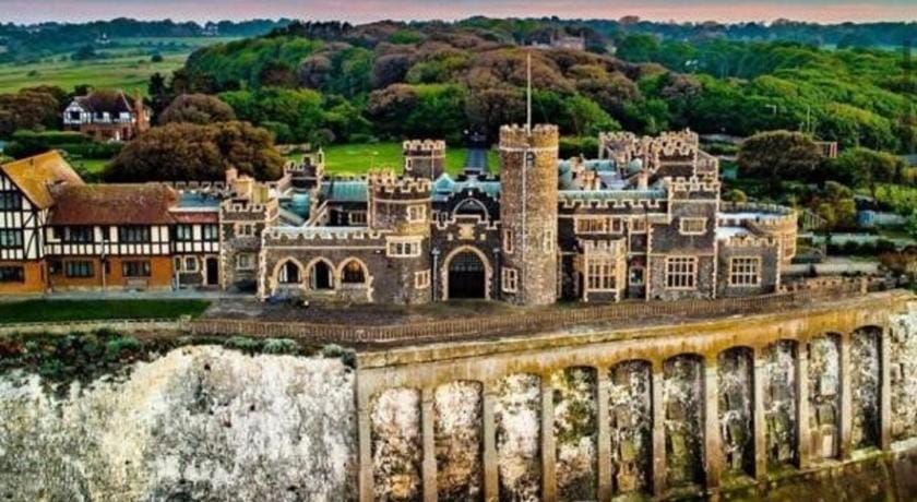 Luxury Ocean & North Foreland Golf View Escape Apartment in Broadstairs