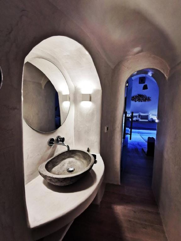 Lamarcave Hous Apartment in Santorini
