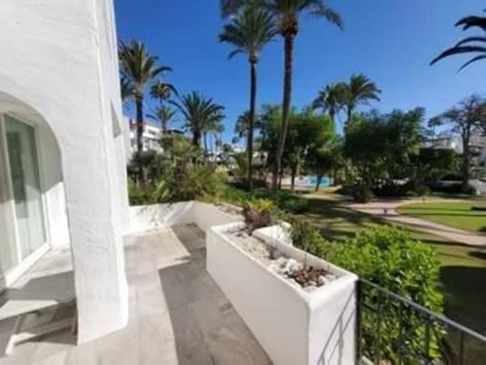 Lux Apartment in Alcazaba Beach Apartment in Costa del Sol