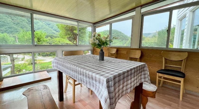 Pyeongchang The Meomum Pension Bed and Breakfast in South Korea